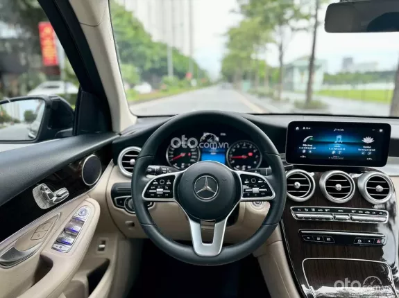 Mercedes-Benz GLC 200 2022 - Xe đẹp, giá tốt, trang bị Full options đẹp, hỗ trợ trả góp lãi suất ưu đãi