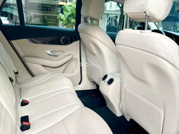 Mercedes-Benz GLC 200 2022 - Xe đẹp, giá tốt, trang bị Full options đẹp, hỗ trợ trả góp lãi suất ưu đãi