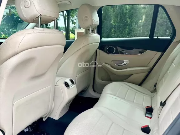 Mercedes-Benz GLC 200 2022 - Xe đẹp, giá tốt, trang bị Full options đẹp, hỗ trợ trả góp lãi suất ưu đãi
