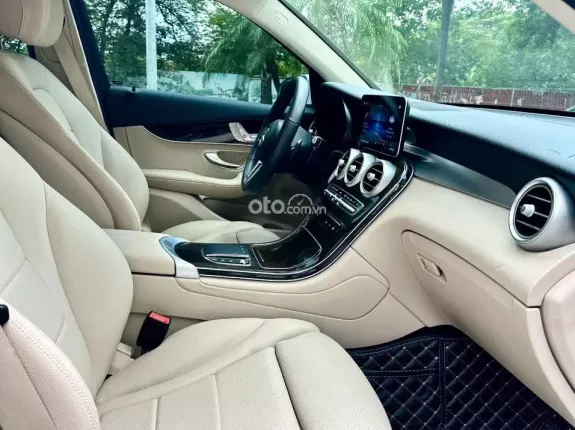 Mercedes-Benz GLC 200 2022 - Xe đẹp, 1 chủ từ mới, full lịch sử hãng, đăng ký lần đầu 2023