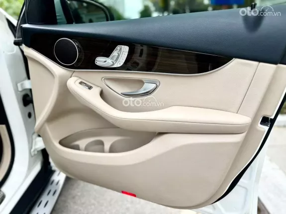 Mercedes-Benz GLC 200 2022 - Xe đẹp, 1 chủ từ mới, full lịch sử hãng, đăng ký lần đầu 2023