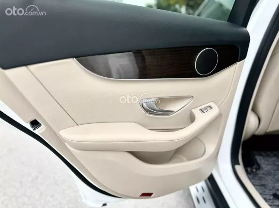 Mercedes-Benz GLC 200 2022 - Xe đẹp, 1 chủ từ mới, full lịch sử hãng, đăng ký lần đầu 2023