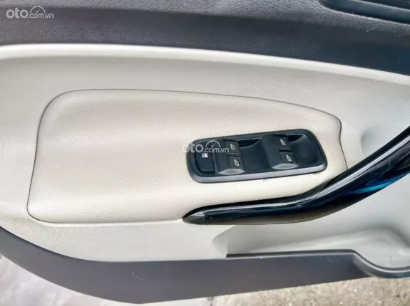 Ford Fiesta 1.5AT Titanium 2016 - Bao quay đầu 1 năm 10% theo giá thị trường