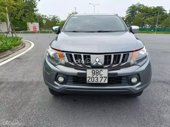 Mitsubishi Triton 2019 - Nhập Thái, số sàn, máy dầu