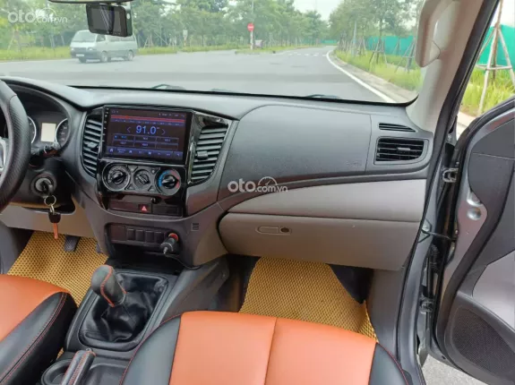 Mitsubishi Triton 2019 - Nhập Thái, số sàn, máy dầu