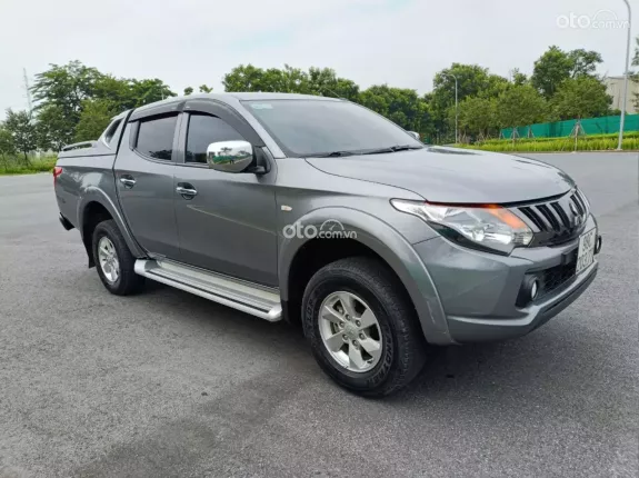 Mitsubishi Triton 2019 - Nhập Thái, số sàn, máy dầu