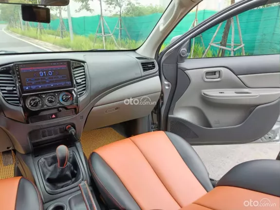 Mitsubishi Triton 2019 - Nhập Thái, số sàn, máy dầu