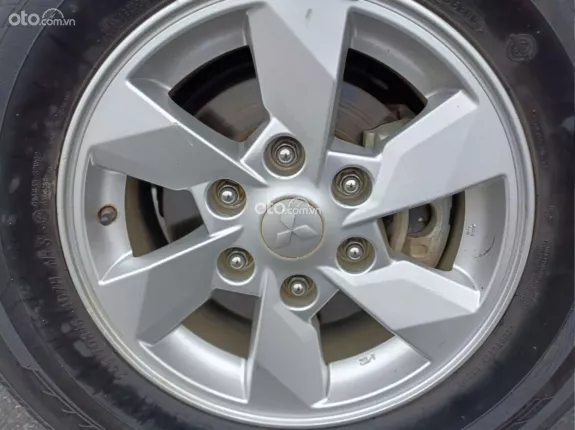 Mitsubishi Triton 2019 - Nhập Thái, số sàn, máy dầu