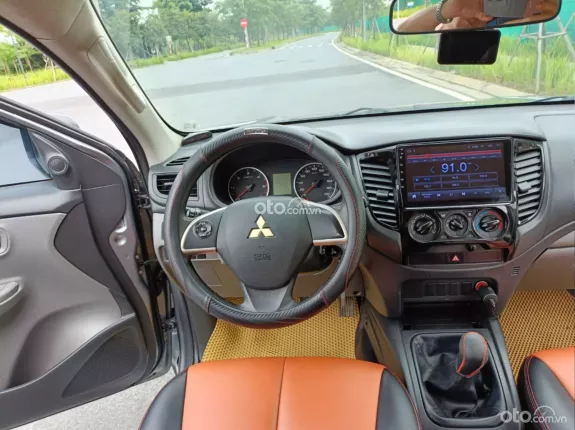 Mitsubishi Triton 2019 - Nhập Thái, số sàn, máy dầu