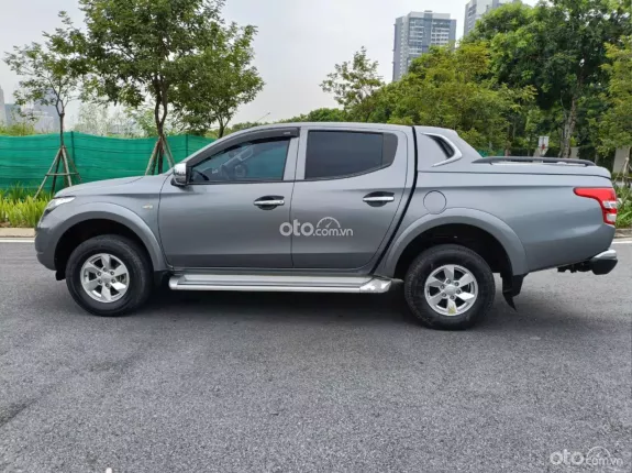 Mitsubishi Triton 2019 - Nhập Thái, số sàn, máy dầu