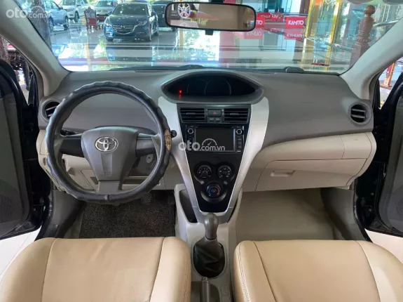 Toyota Vios 1.5E MT 2013 - Sedan 5 chỗ giá rẻ, máy số ngon, thân vỏ chắc chắn