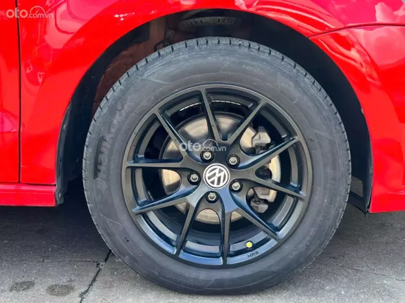 Volkswagen Polo 1.6 Sedan 2015 - Xe Đức đầm chắc