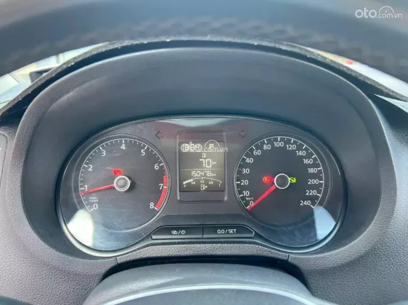 Volkswagen Polo 1.6 Sedan 2015 - Xe Đức đầm chắc