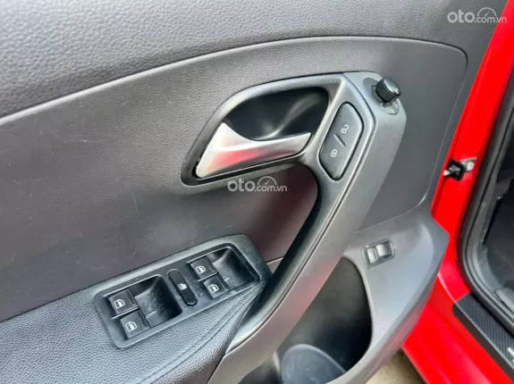 Volkswagen Polo 1.6 Sedan 2015 - Xe Đức đầm chắc