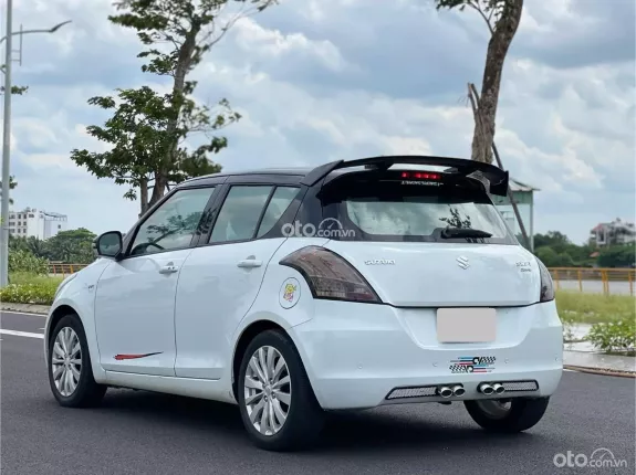 Suzuki Swift 1.4 AT 2016 - Nhiều đồ chơi thể thao
