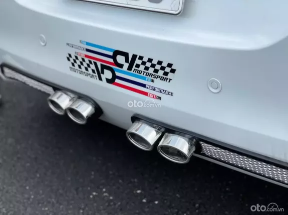 Suzuki Swift 1.4 AT 2016 - Nhiều đồ chơi thể thao