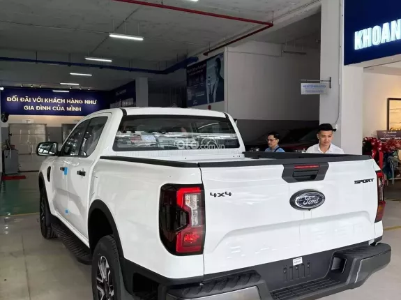 Ford Ranger Sport 2.0L 4X4 AT 2024 - GIẢM 50% THUẾ TRƯỚC BẠ - ĐỦ MÀU GIAO NGAY