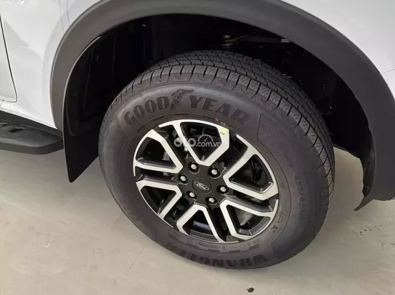 Ford Ranger Sport 2.0L 4X4 AT 2024 - GIẢM 50% THUẾ TRƯỚC BẠ - ĐỦ MÀU GIAO NGAY