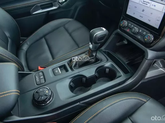 Ford Ranger Wildtrak 2.0l bi-turbo 4x4 10 AT 2024 - Giảm 50% thuế trước bạ + Khuyến mại giảm giá + Tặng phụ kiện Bảo hiểm chính hãng