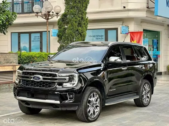 Ford Everest Titanium 2.0 AT 4x2 2024 - Khuyến mại giảm giá + Tặng phụ kiện Bảo hiểm chính hãng