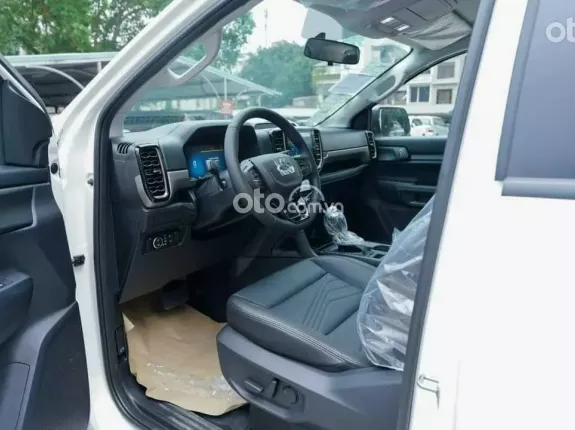 Ford Everest Sport 2.0 AT 4x2 2024 - Khuyến mại giảm giá + Tặng phụ kiện Bảo hiểm chính hãng