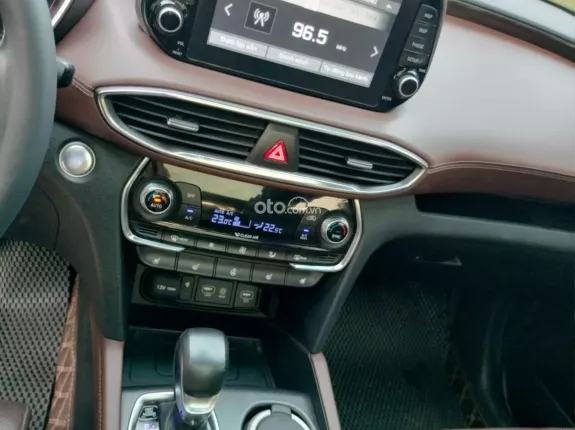 Hyundai Santa Fe 2.2 Dầu Cao cấp 2021 - Xe đẹp không lỗi