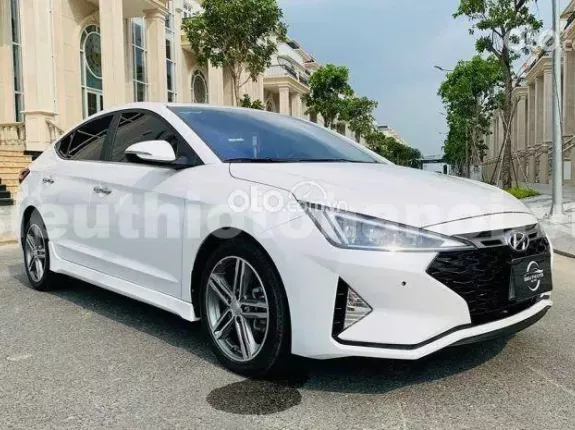 Hyundai Elantra Sport 1.6 2020 - Không đâm đụng - Không ngập nước - Đúng KM đồng hồ