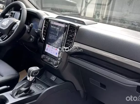 Ford Ranger XLS 2.0L 4x4 AT 2024 - Giảm 50% thuế trước bạ + Khuyến mại giảm giá + Tặng phụ kiện Bảo hiểm chính hãng