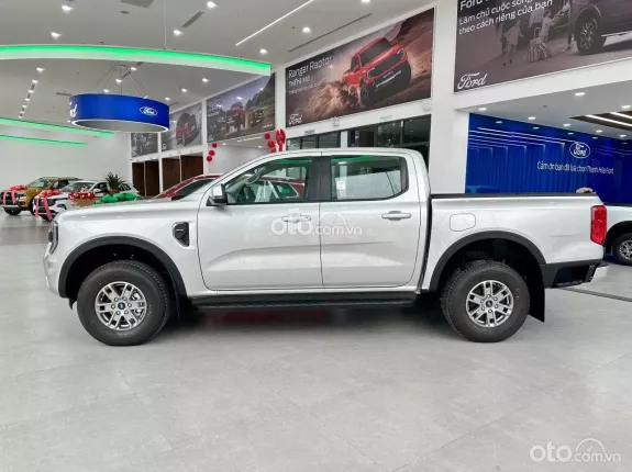 Ford Ranger XLS 2.0L 4x4 AT 2024 - Giảm 50% thuế trước bạ + Khuyến mại giảm giá + Tặng phụ kiện Bảo hiểm chính hãng