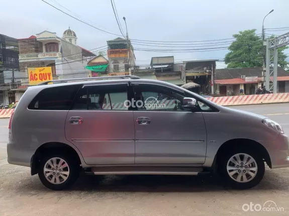 Toyota Innova 2011 - Xe đẹp, giá tốt, trang bị options đẹp, giấy tờ theo xe đầy đủ