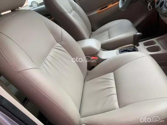 Toyota Innova 2011 - Xe đẹp, giá tốt, trang bị options đẹp, giấy tờ theo xe đầy đủ