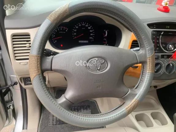 Toyota Innova 2011 - Xe đẹp, giá tốt, trang bị options đẹp, giấy tờ theo xe đầy đủ