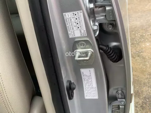 Toyota Innova 2011 - Xe đẹp, giá tốt, trang bị options đẹp, giấy tờ theo xe đầy đủ