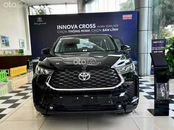 Toyota Innova Cross Xăng 2024 - Giao xe tận nhà, hỗ trợ khách tận tình