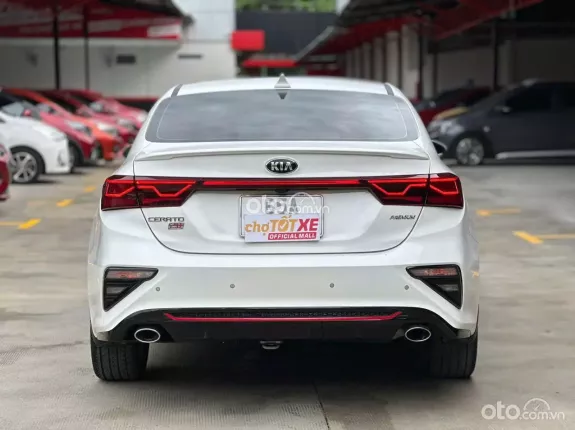 Kia Cerato 2.0 AT Premium 2021 - Odo: 11.000km bank 70% xe đẹp không lỗi