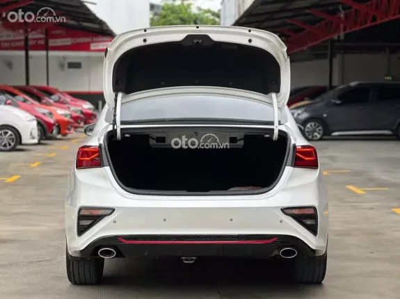 Kia Cerato 2.0 AT Premium 2021 - Odo: 11.000km bank 70% xe đẹp không lỗi