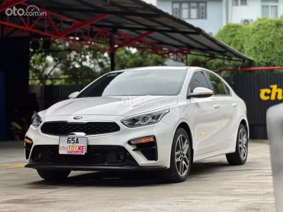 Kia Cerato 2.0 AT Premium 2021 - Odo: 11.000km bank 70% xe đẹp không lỗi