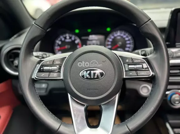 Kia Cerato 2.0 AT Premium 2021 - Odo: 11.000km bank 70% xe đẹp không lỗi