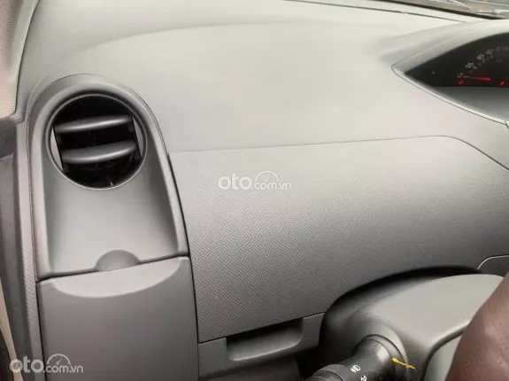 Toyota Yaris 1.3G 2010 - Xe nhập khẩu đẹp, một chủ từ đầu giữ gìn, xe đi ít