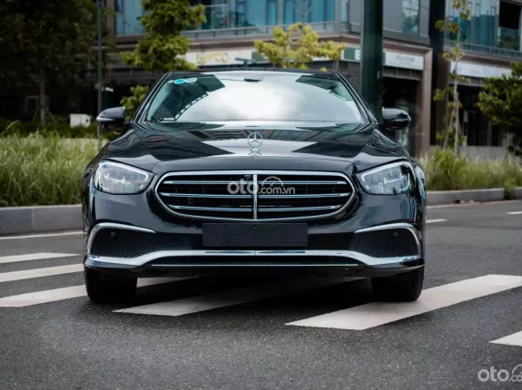 Mercedes-Benz E200 Exclusive 2024 - HỖ TRỢ 100% THUẾ TRƯỚC BẠ, LIÊN HỆ TRỰC TIẾP ĐỄ ĐƯỢC ƯU ĐÃI TỐT NHẤT