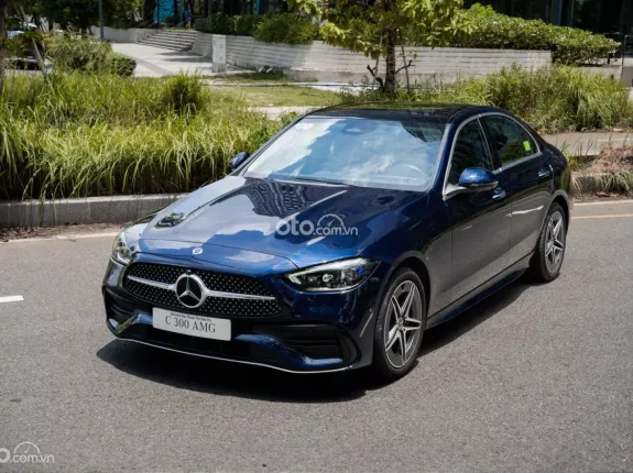 Mercedes-Benz C300 AMG 2024 - Thể thao, mạnh mẽ và AMG