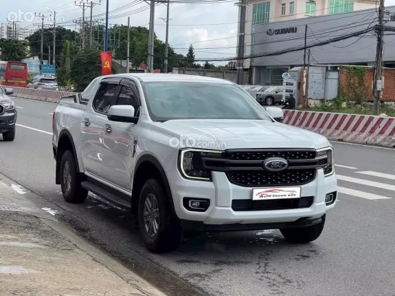 Ford Ranger XLS 2.0L 4x2 AT 2023 - Máy dầu số tự động đi đúng 4 vạn kilomet