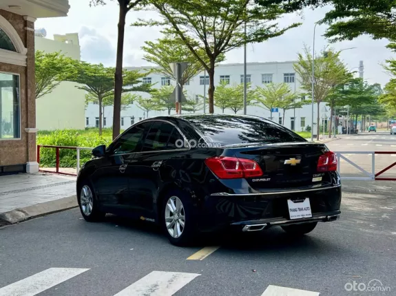 Chevrolet Cruze LT 1.6 2017 - Bảo dưỡng 5000 km thay nhớt một lần miễn phí