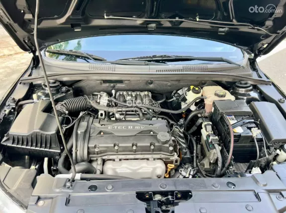 Chevrolet Cruze LT 1.6 2017 - Bảo dưỡng 5000 km thay nhớt một lần miễn phí