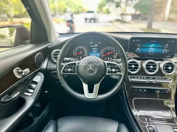 Mercedes-Benz GLC 200 2019 - Hỗ trợ trả góp, xe đẹp chủ đi giữ gìn, giá tốt