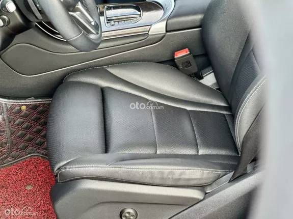 Mercedes-Benz GLC 200 V1 2022 - Một chủ từ mới full lịch sử hãng còn bảo hành đến 2025