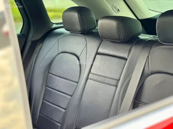 Mercedes-Benz GLC 200 V1 2022 - Một chủ từ mới full lịch sử hãng còn bảo hành đến 2025