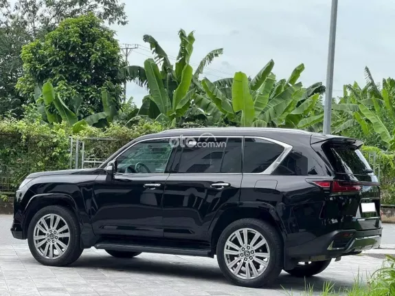 Lexus LX 600 VIP 2024 - 4 chỗ màu Đen nội thất nâu siêu lướt 5.800 km