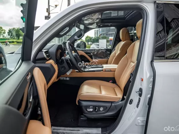Lexus LX 600 Urban 2025 - Màu Trắng nội thất nâu siêu lướt 6000km