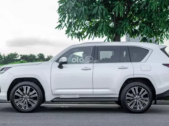 Lexus LX 600 Urban 2025 - Màu Trắng nội thất nâu siêu lướt 6000km